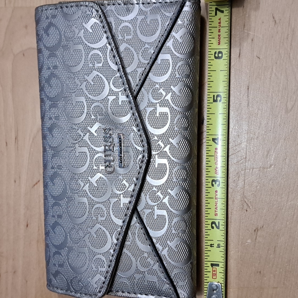 Guess Wallet - Picture 8 of 8